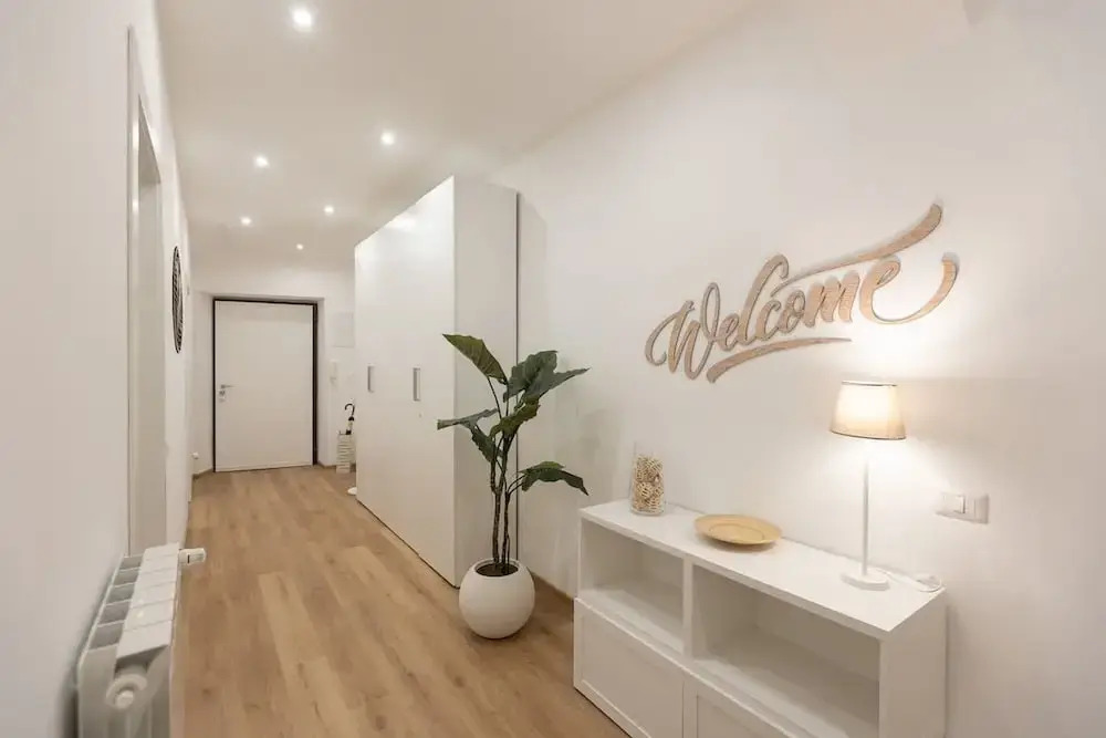 Colosseum Holidays - Three-bedroom Apartment