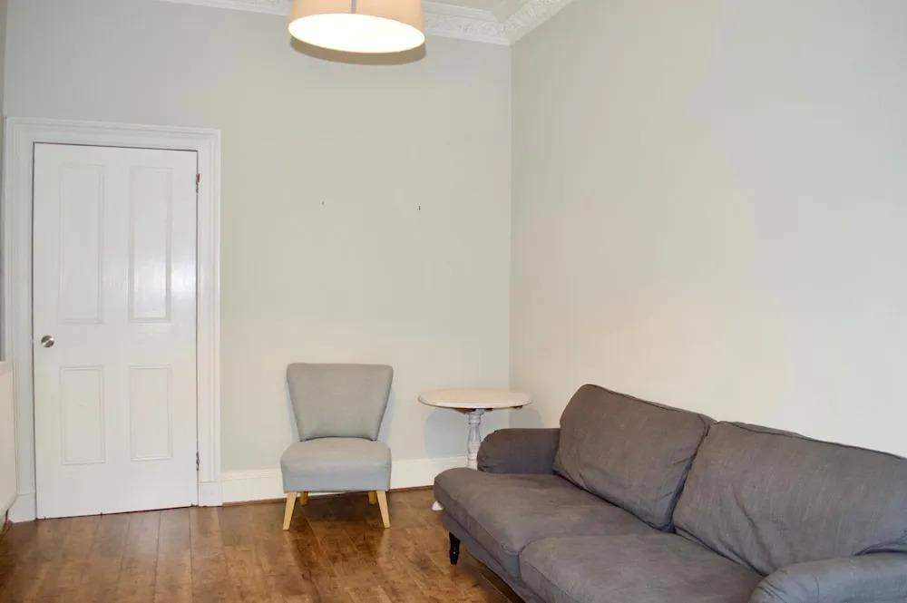 Spacious 2 Bedroom Apartment in Meadowbank
