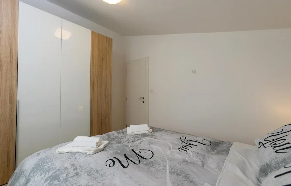 Stunning Home in Kastel Gomilica With Wifi and 2 Bedrooms