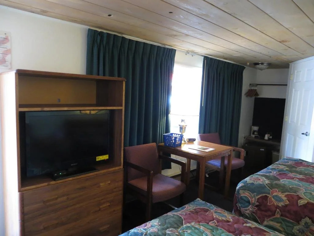 Restwood Motel