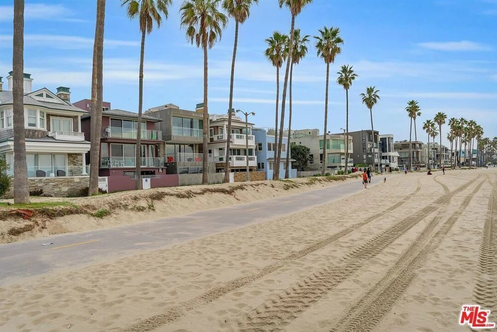 House on The Beach