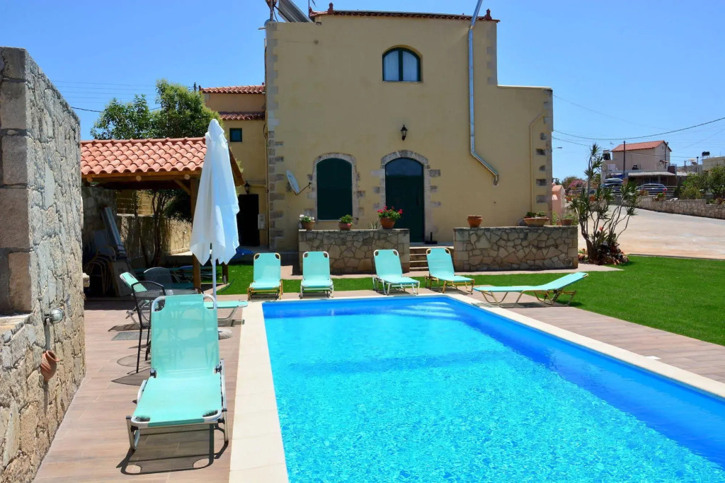 Skandalis Apartments with pool
