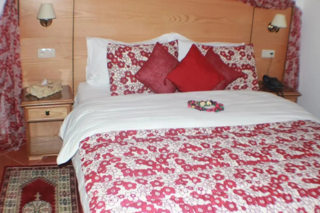 Sarys Hotel