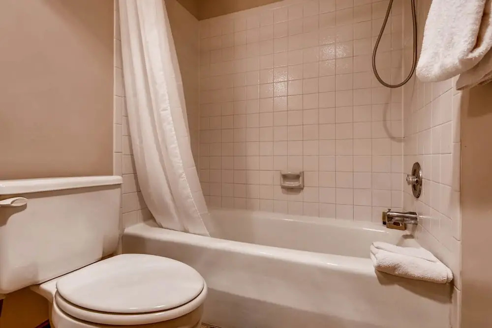 Powder Pointe 303b 1 Bedroom Condo by RedAwning