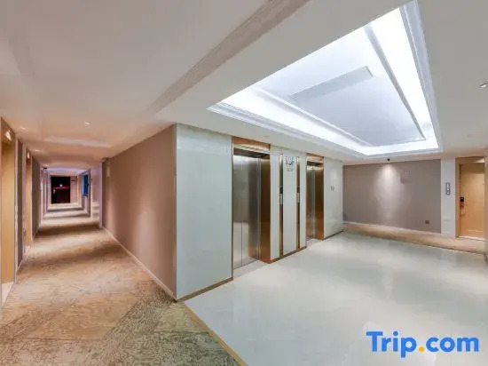 Qihe · Light Luxury Hotel (Greenland Central Business District Branch)