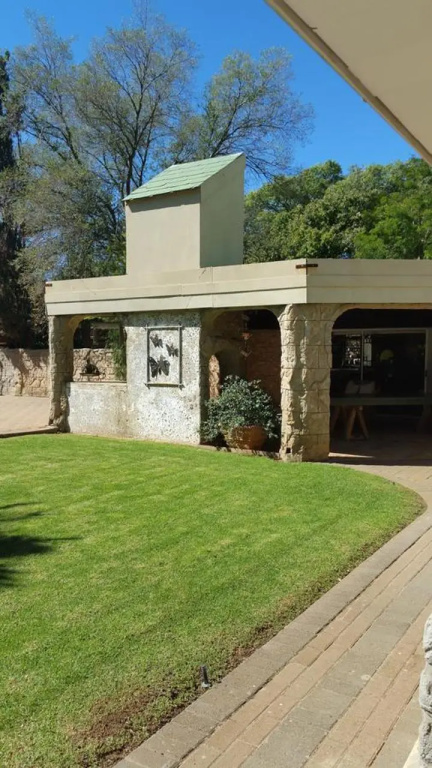 Little Acorn Guest House