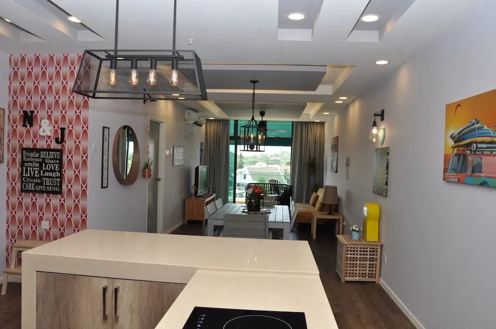 Lawang Suite Apartment With Balcony