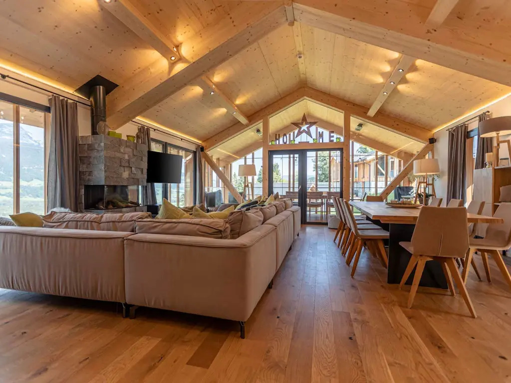 Luxury Chalet With Pool and Sauna Near Ski Lift
