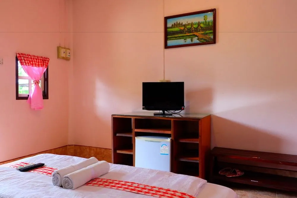 P.Paradise Hotel