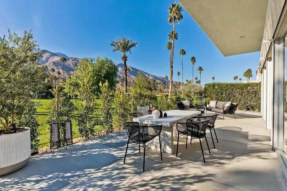 Indian Canyon Oasis in Palm Springs