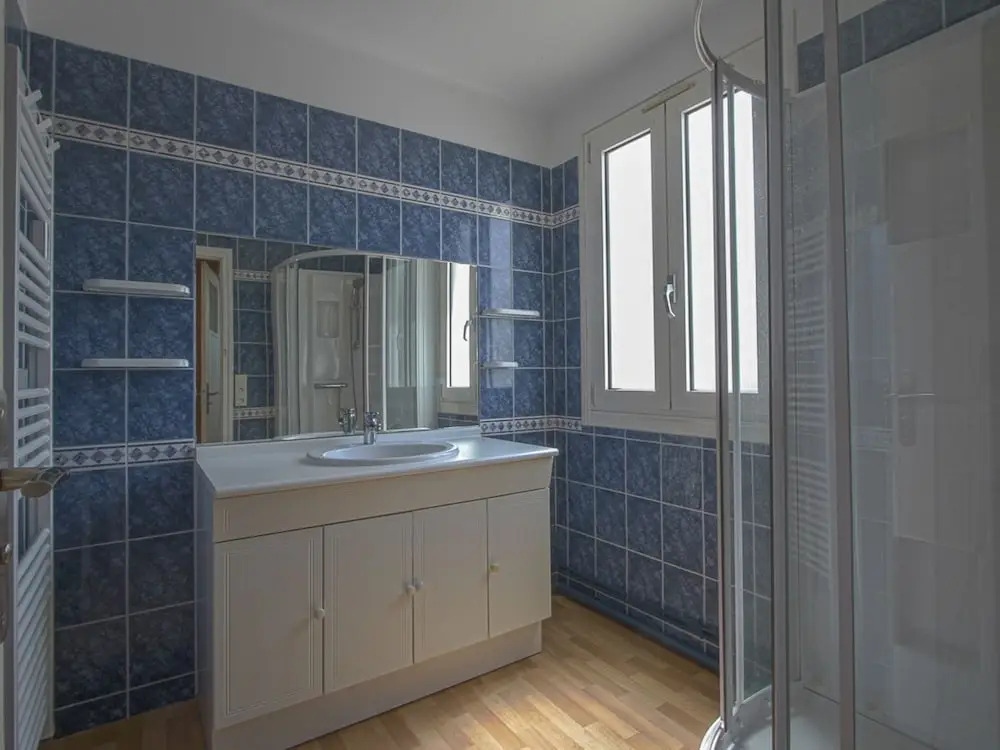Endearing Apartment in Arromanches-les-bains Nearby the Sea With View on the Harbour
