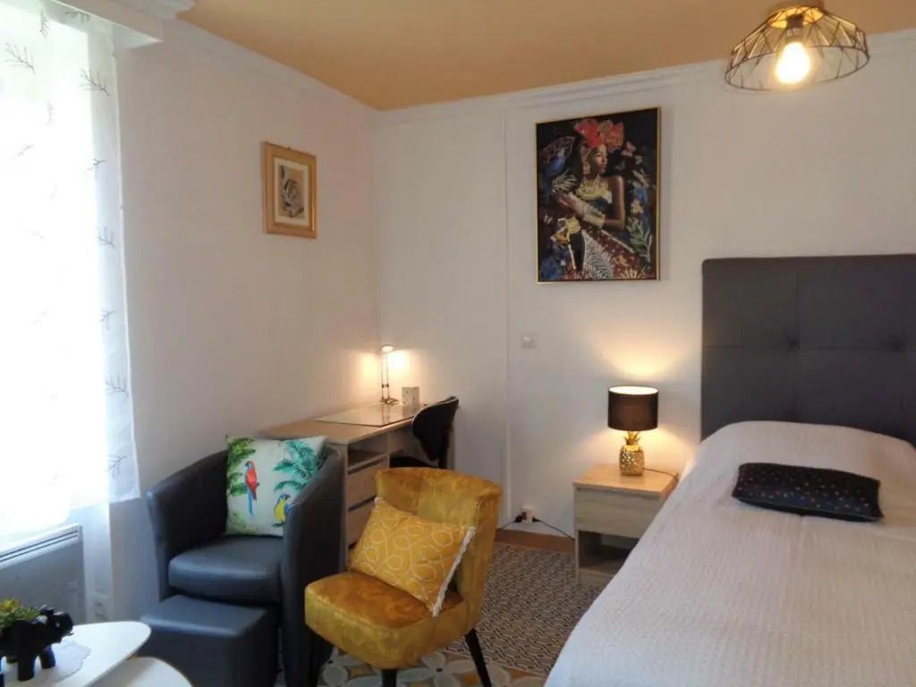 Gite Roanne, 2 pièces, 2 personnes - FR-1-496-237