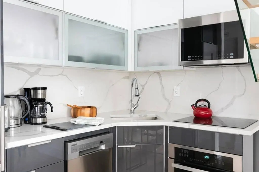 75-4c New Duplex 3BR W D Elevator Walk to C Park
