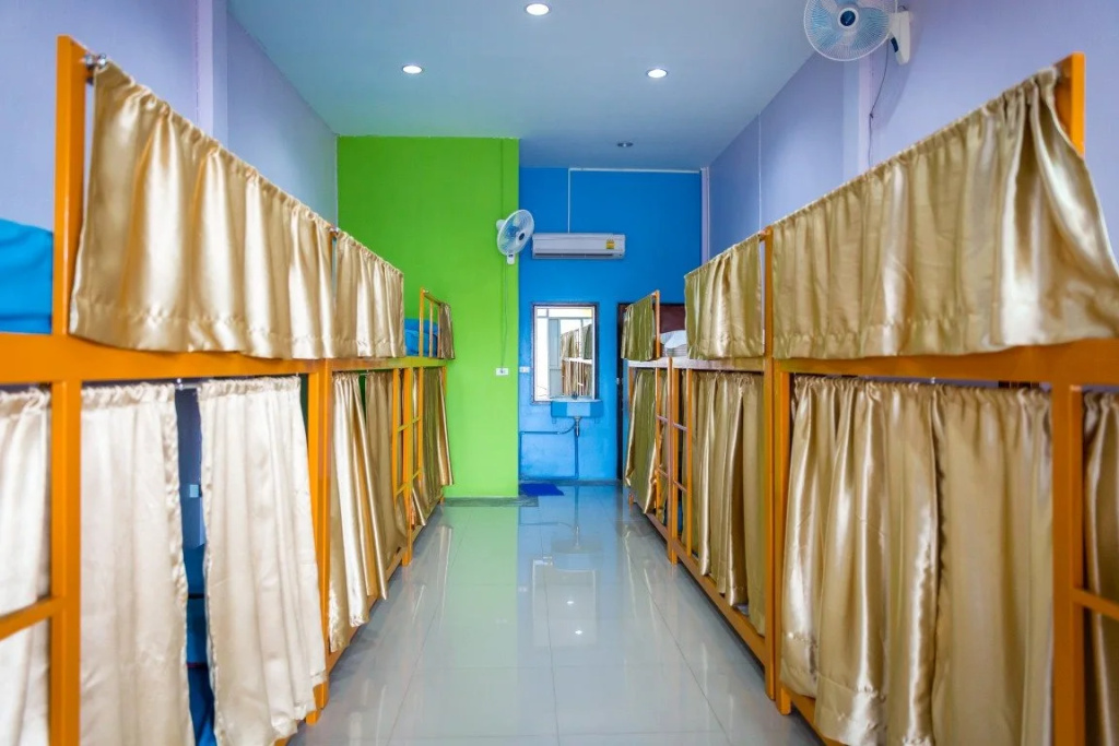 Railway Hostel - Adults Only