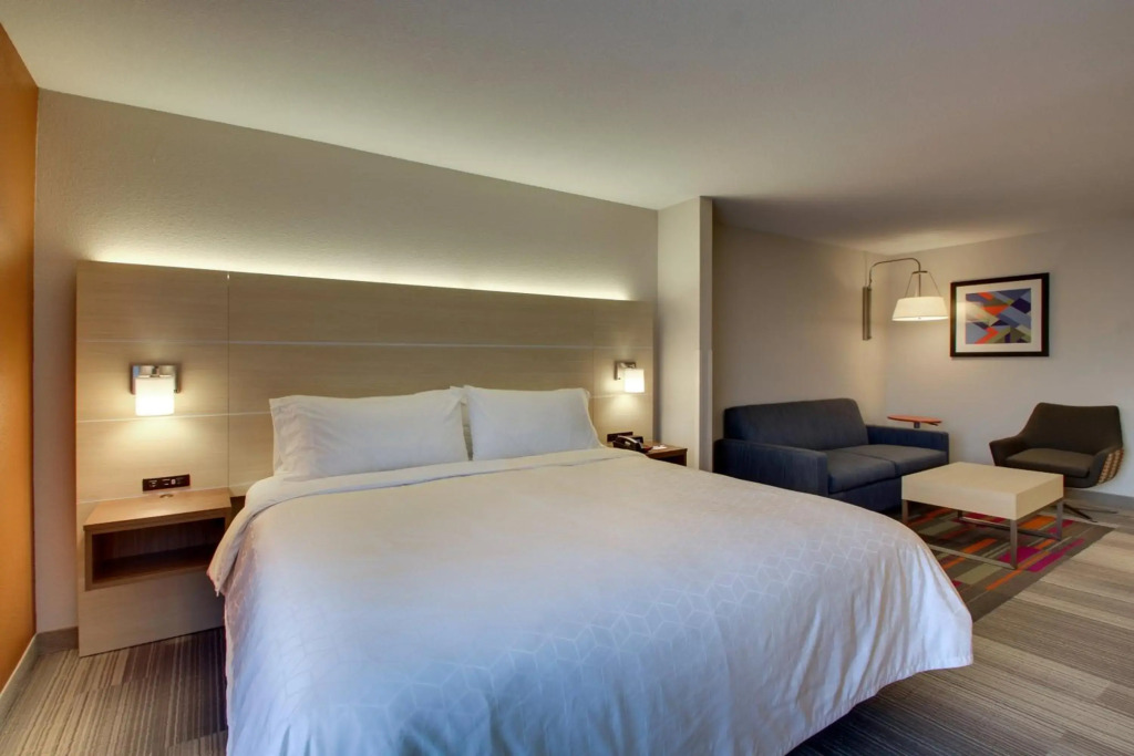 Holiday Inn Express Hotel & Suites Cedar Rapids I-380 at 33rd Avenue by IHG