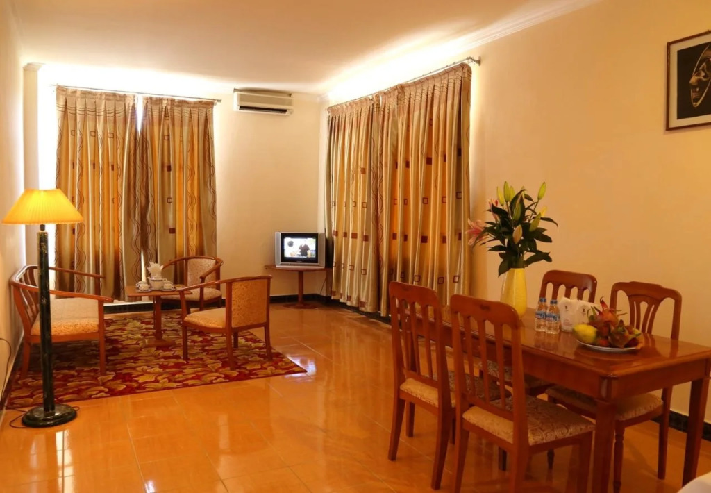 Đồi Dương Hotel