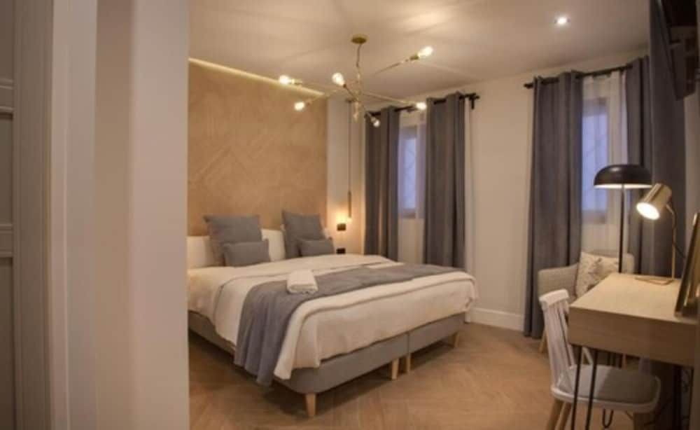 SUITES YOU Soho