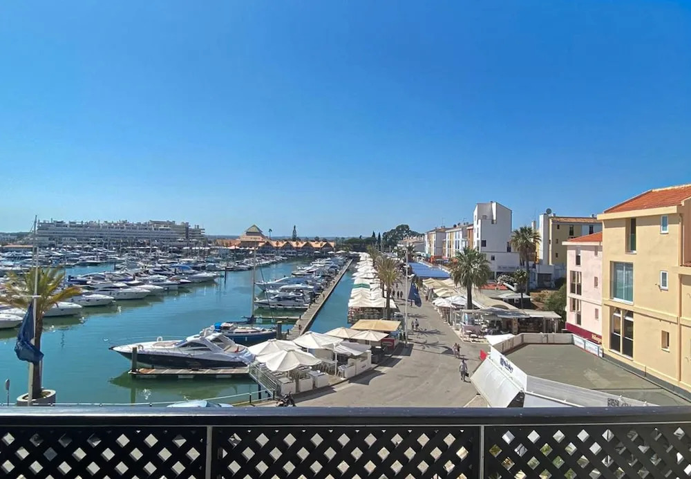 Duplex Marina Plaza T1 Hsrentals