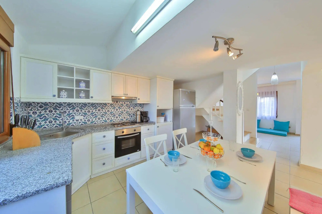 EV Apartments