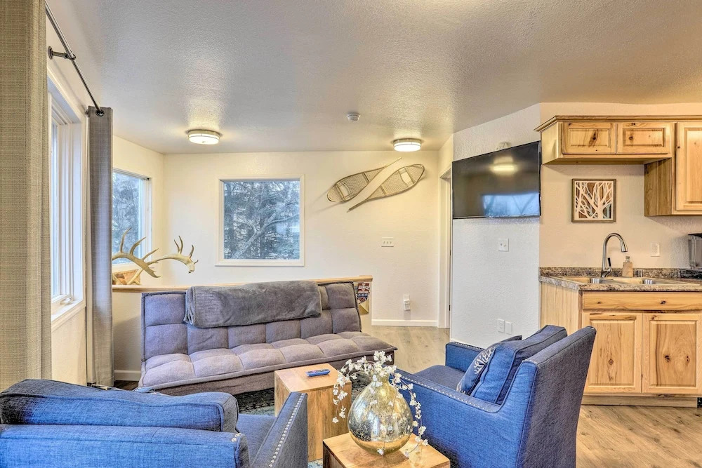 Coastal-view Apartment Near Downtown Anchorage!