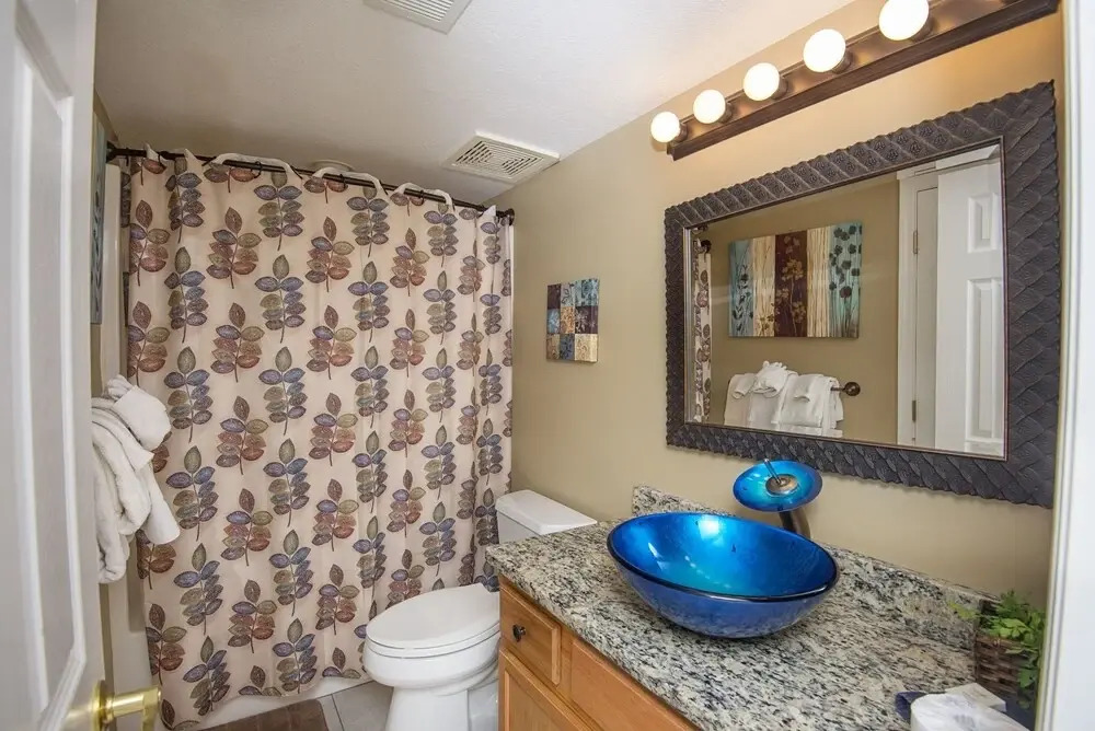 Colonial Crest 112 - Great Location! - You Can Walk To Town! 1 Bedroom Condo by RedAwning