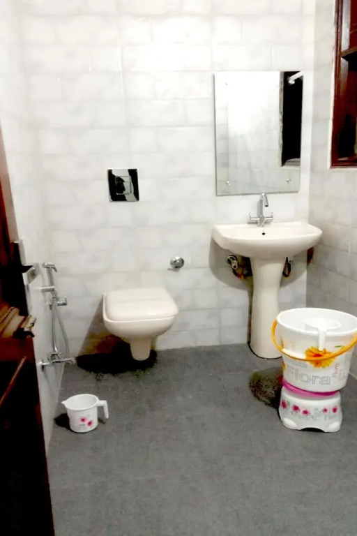 Hotel Crystal Deluxe at New Delhi Railway Station