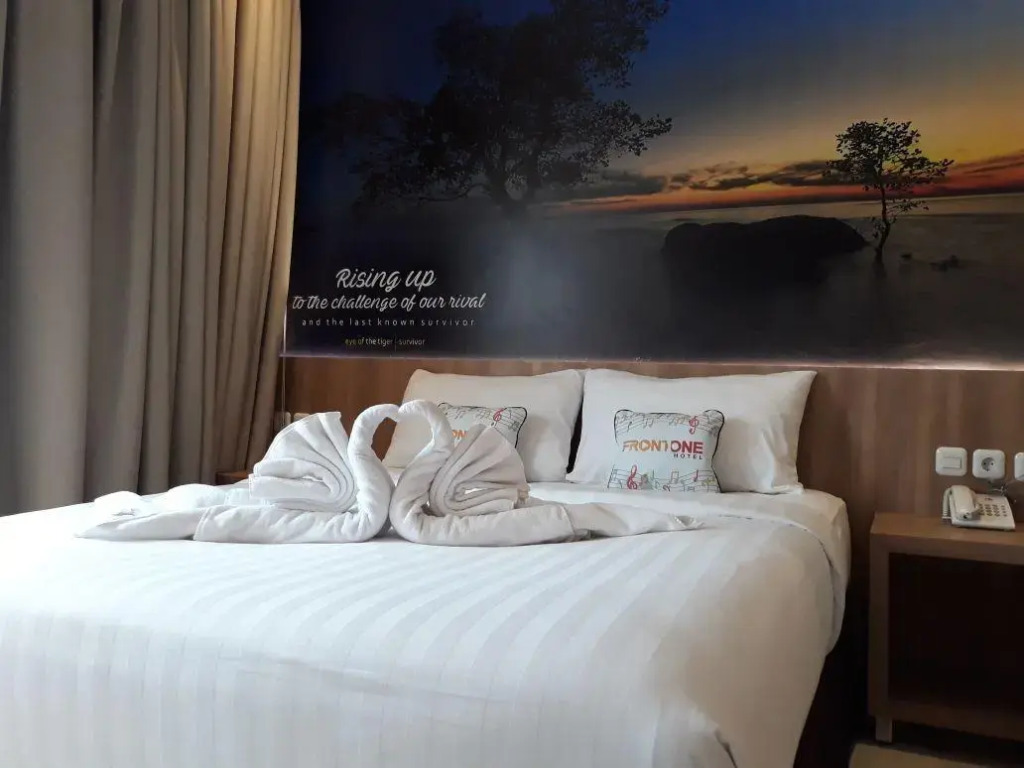 Front One Hotel Airport Solo