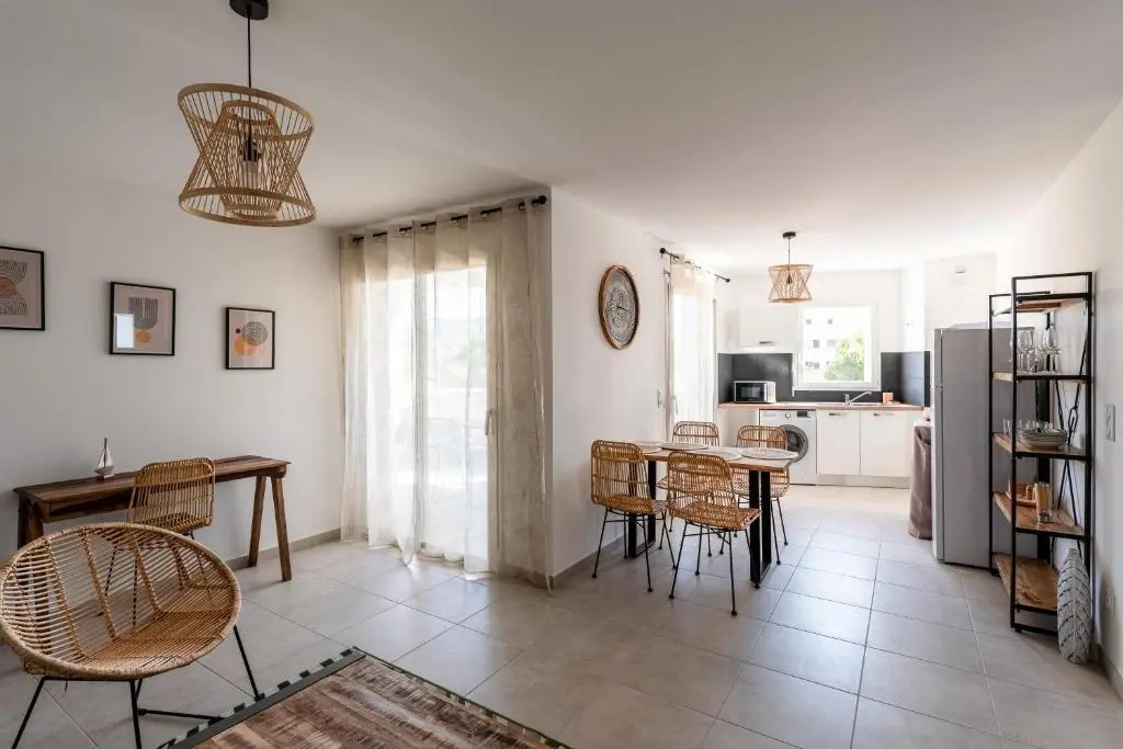 Mari - Appt tout confort 150m de la plage