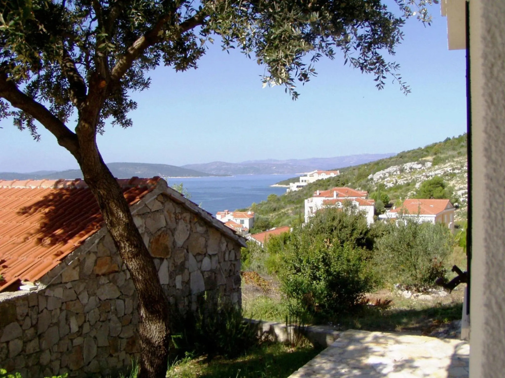 Elizabet - great location & close to the beach - A2(2+2)