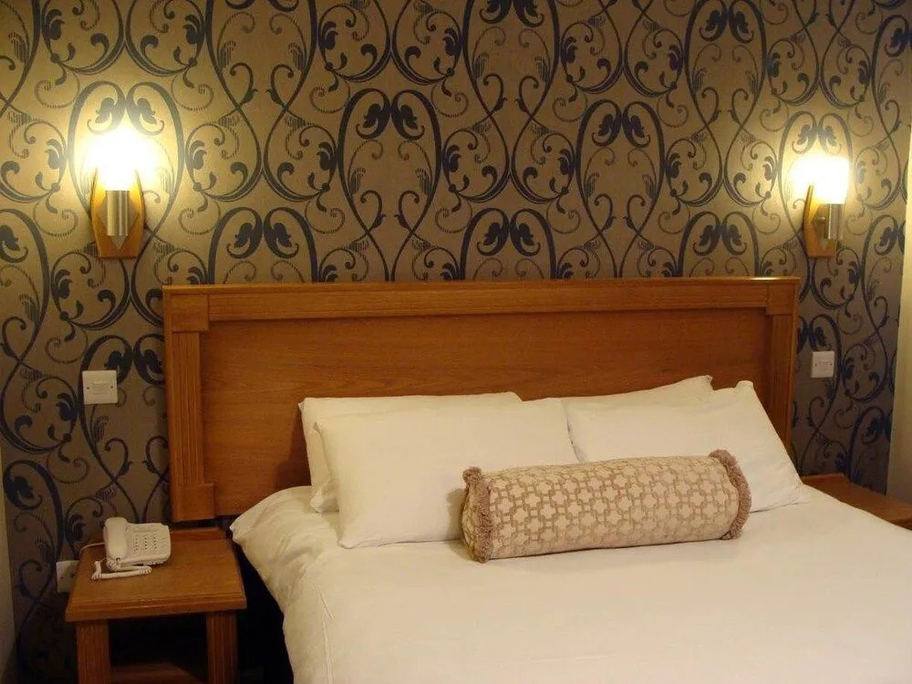 Creighton Hotel