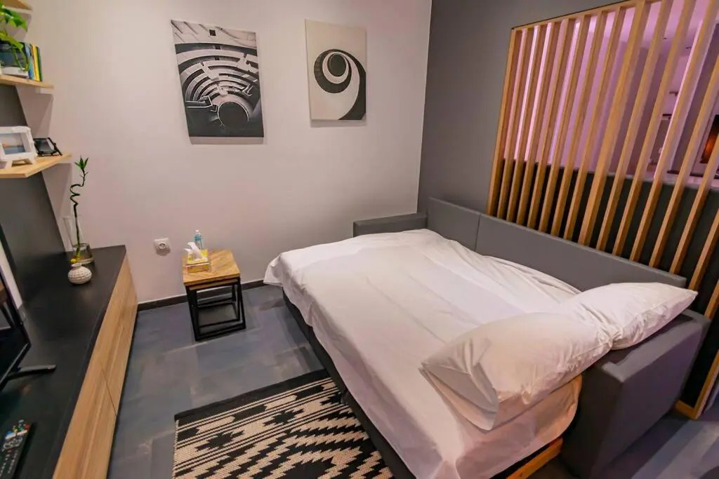 Tsimiski Contemporary Studio 2