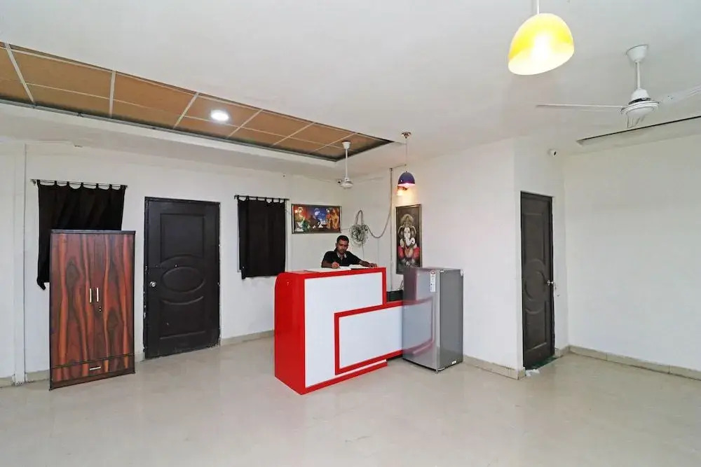 Oyo 43709 Glorious Stayz 53