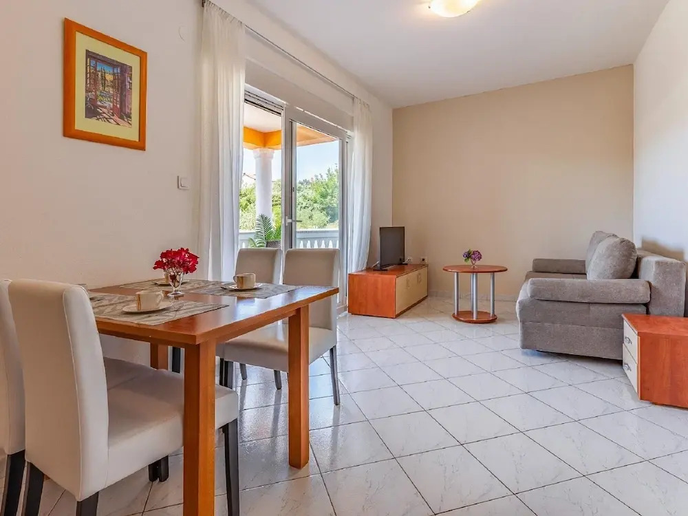 Panoramic Apartment in Banjole near Pula Town Centre