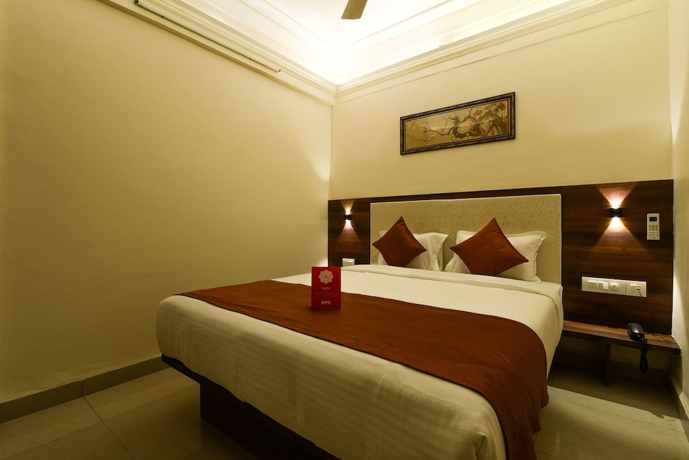 OYO 9517 Hotel Sunheads