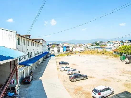 Ruili Xinlong Hotel
