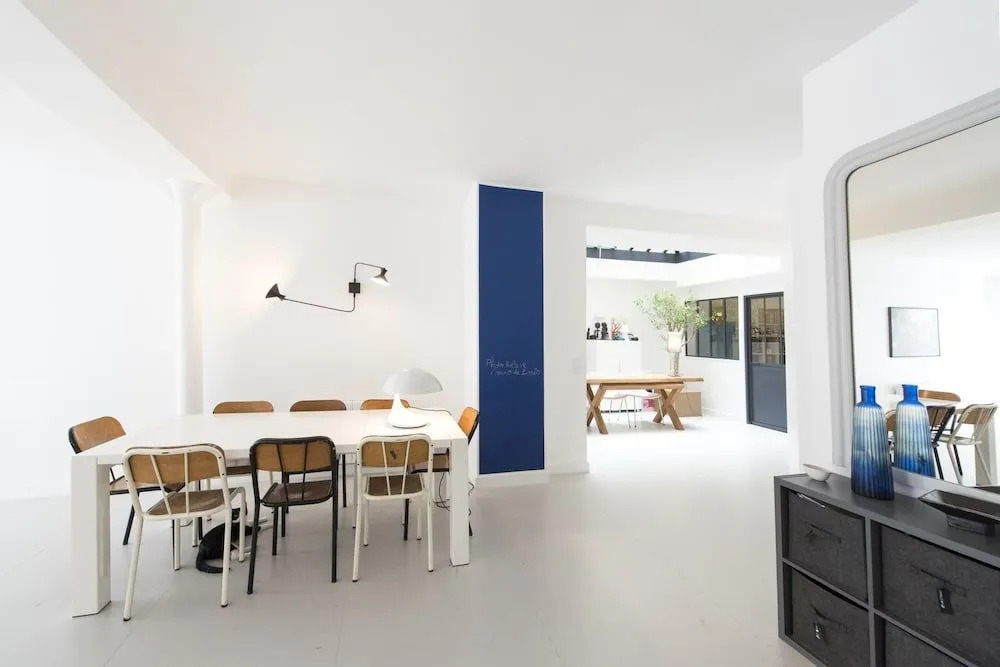 Contemporary Chic by Place de la Nation