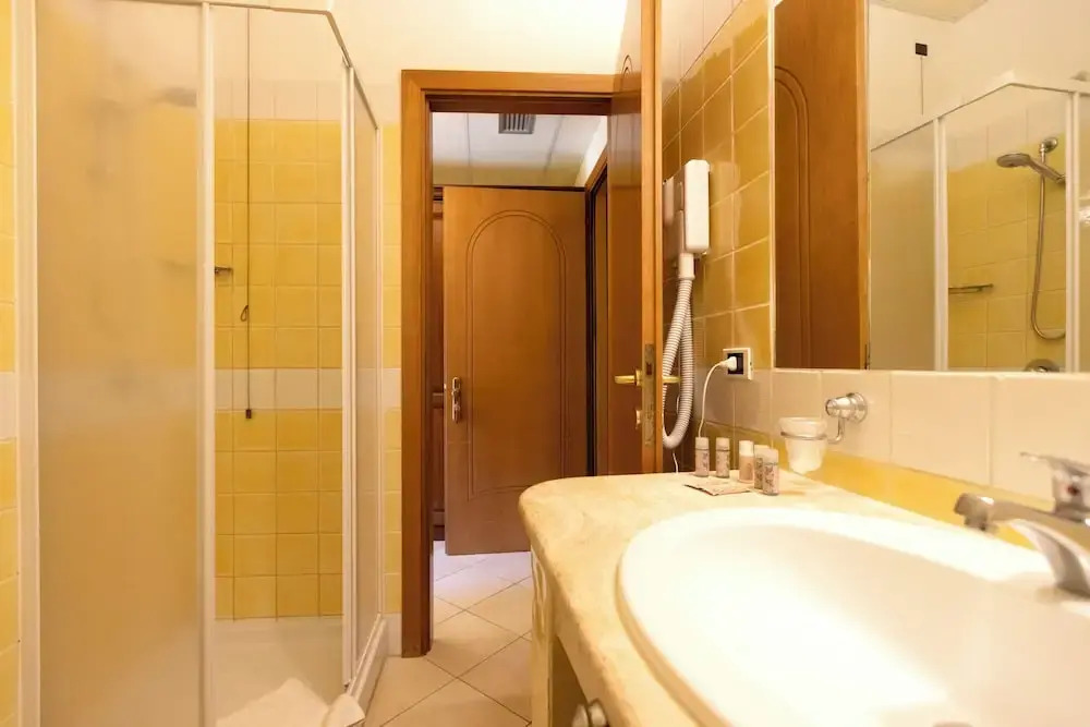 Hotel Medar with pool in Arborea