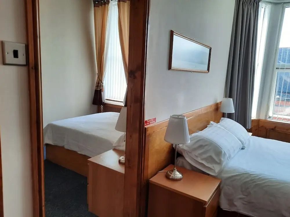 Oaktree Lodge