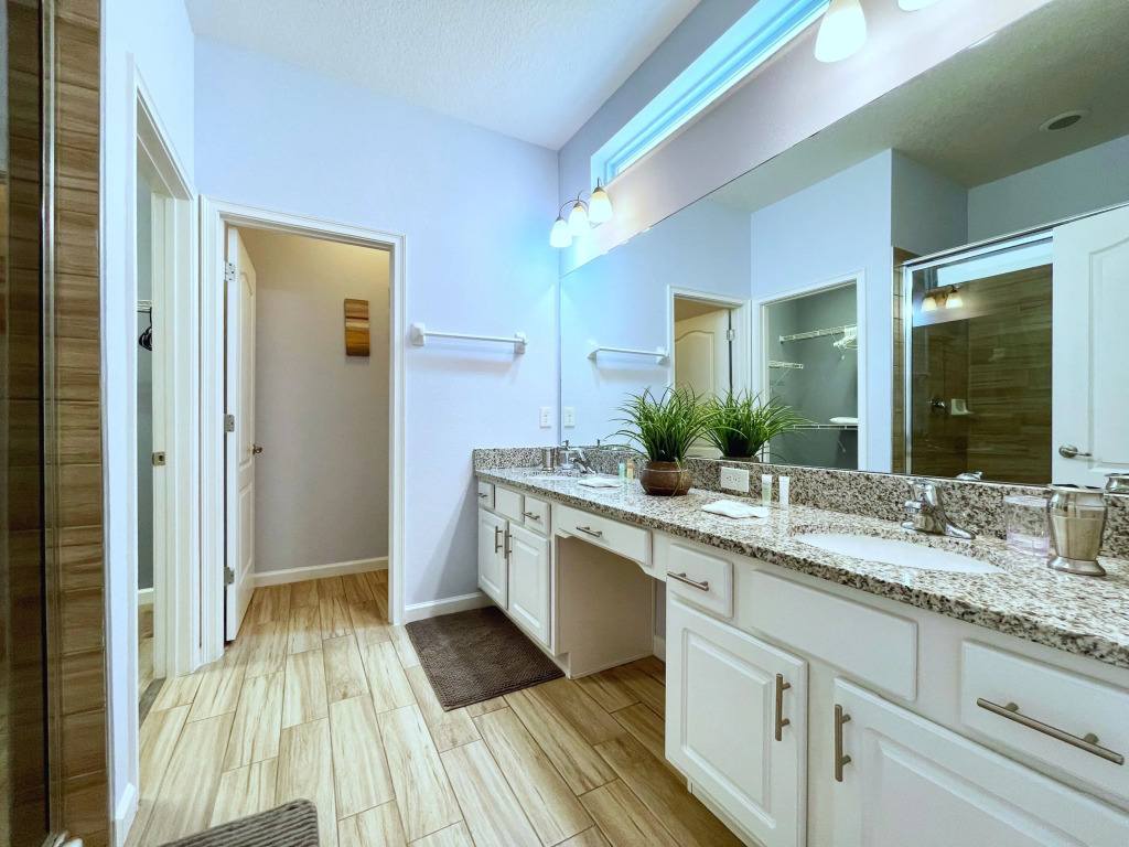 Huge10bd Spa Gm Pool Solterra-5252oa 10 Bedroom Home by Redawning