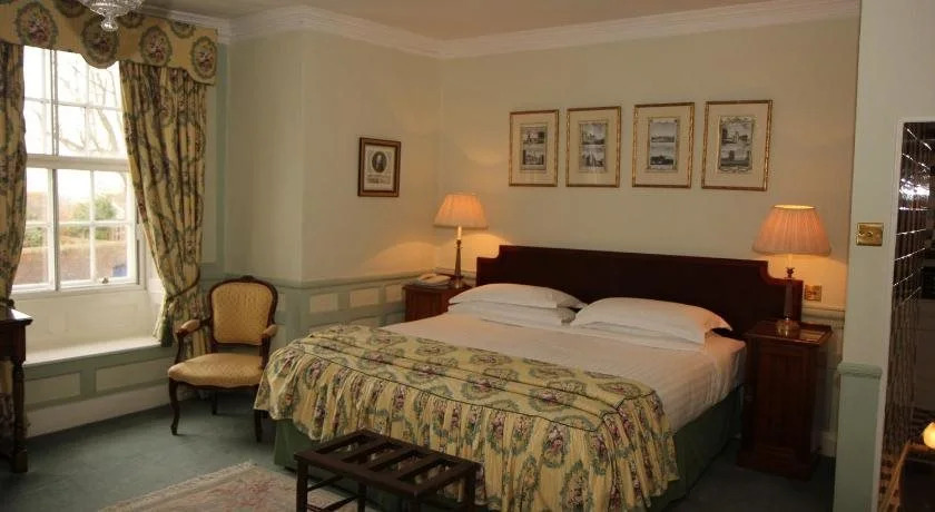 The Shelleys Hotel