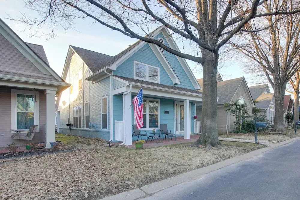3 Mi to Dtwn Memphis: Charming Family Home