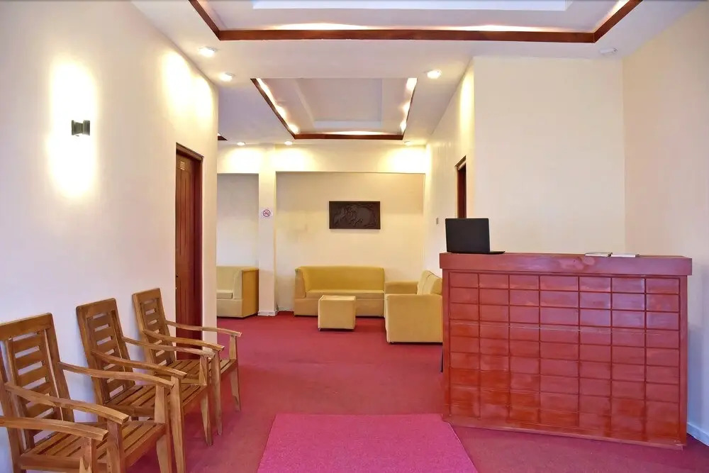 OYO 261 Falcon Tea Garden Hotel
