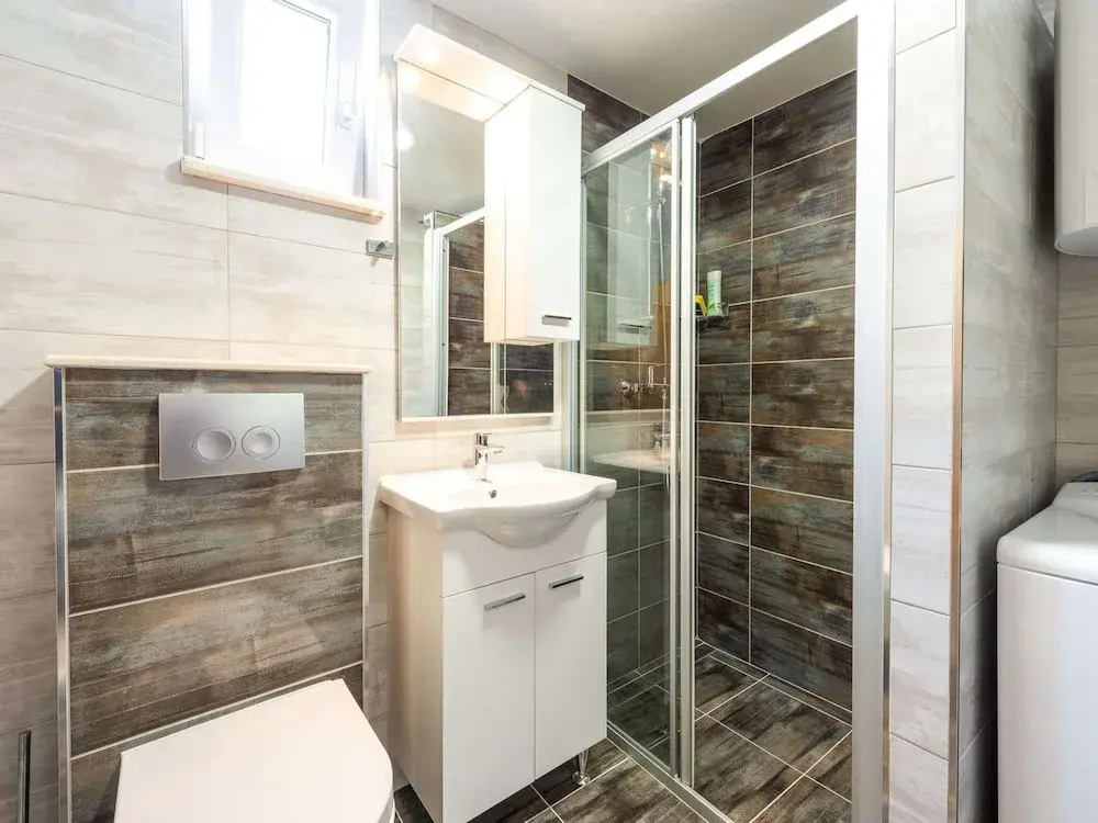 Apartments Lucija - One Bedroom Apartment With Terrace