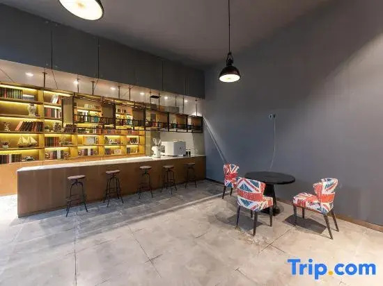James Joyce Coffetel Hotel (Xinji International Leather City)