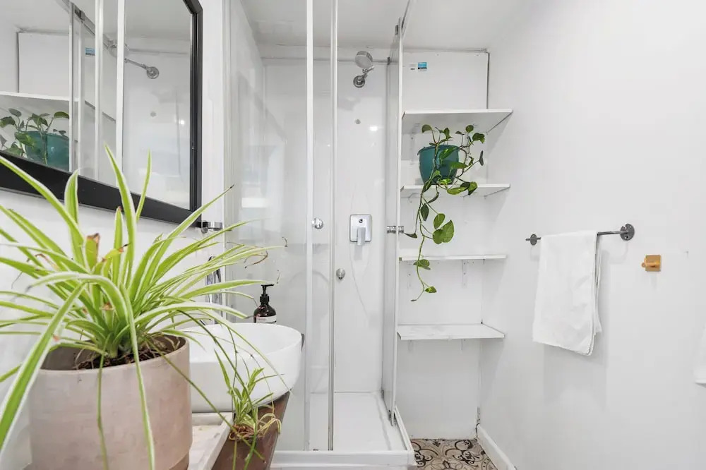 Melbourne Beach guests house 2km CBD