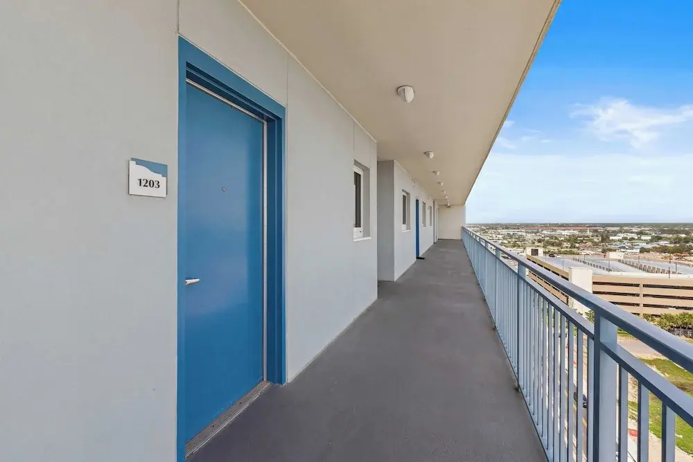 Beachfront Stay w/ Resort Amenities & Gulf Views Sterling Breezing #506