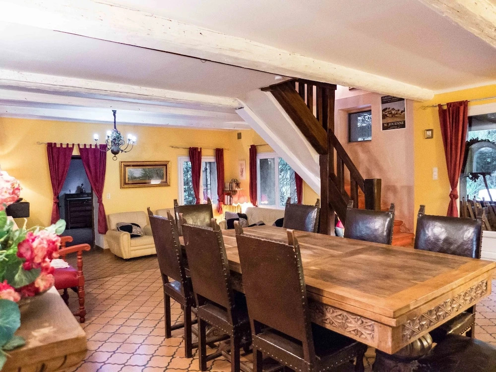 Spacious Holiday Home in Narbonne With Swimming Pool