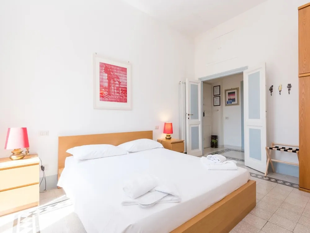 RSH Vatican Comfortable Sunny Apartment
