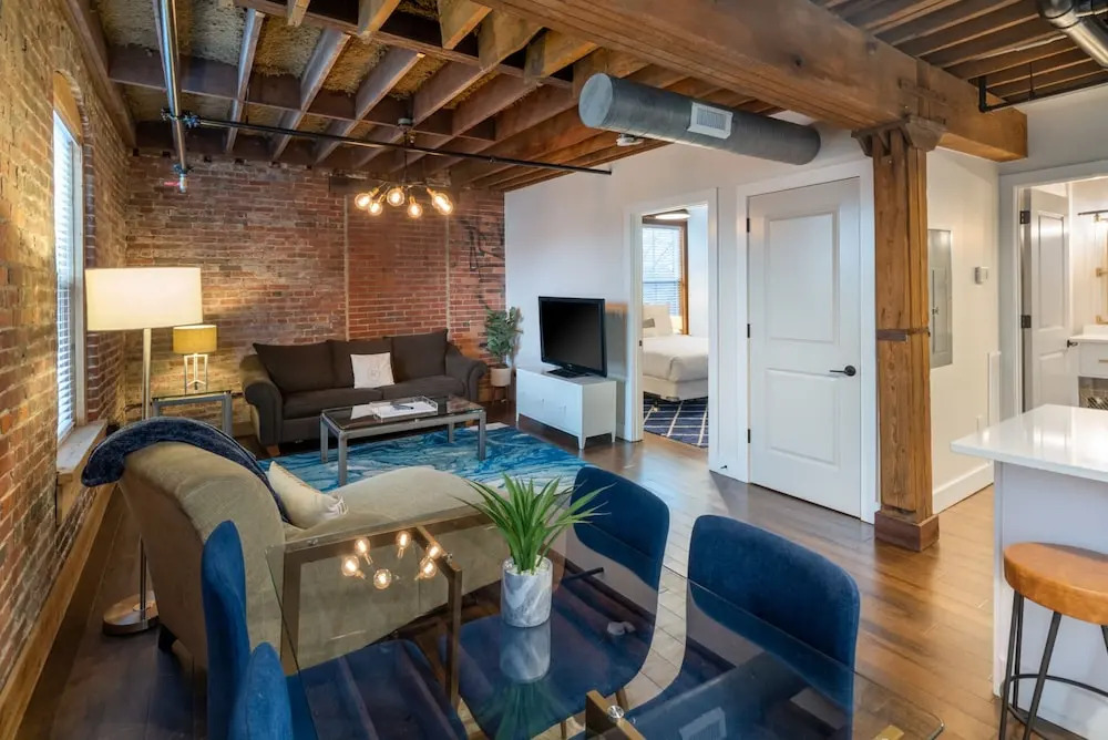 Contemporary Nashville at The 1865