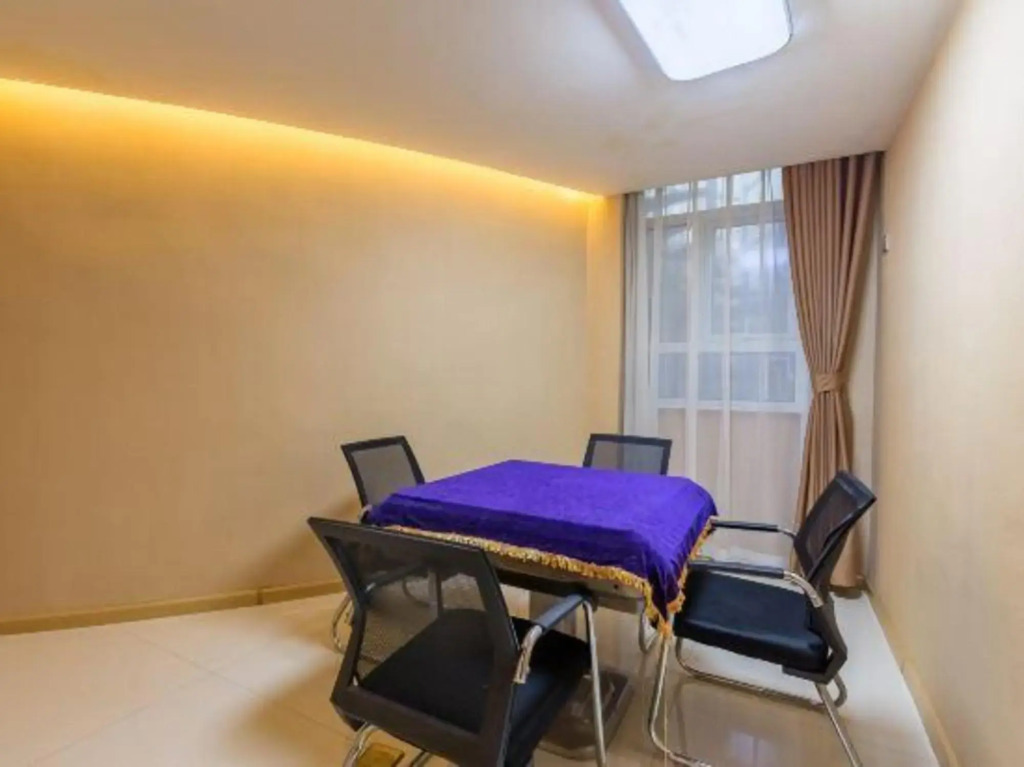 Long Teng Hotel